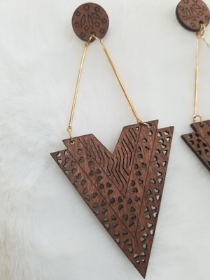 Open image in slideshow, Details Wooden Earring | CATICA Couture - CATICA Couture

