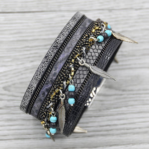 Open image in slideshow, Strathspey green leather bracelet for women | CATICA Couture - CATICA Couture
